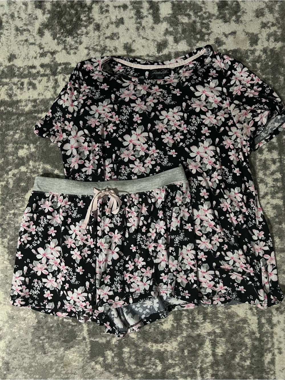 Floral Short Sleeve Pajama Set - Black & Pink
